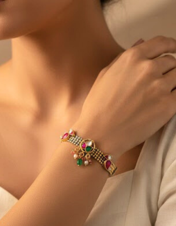 Traditional Camel With Stone Bracelet