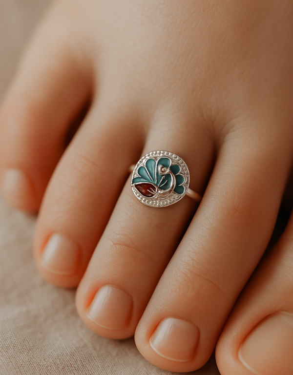 Peacock Round Toe Ring
