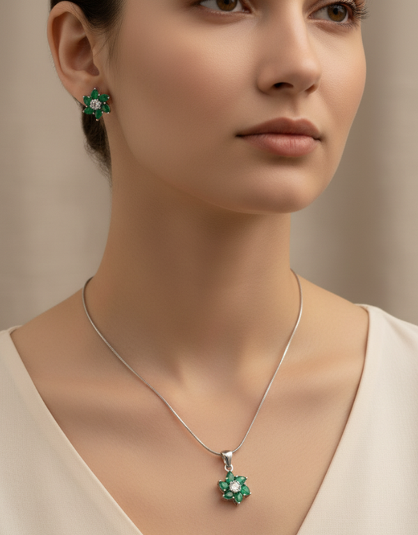 Evergreen flower Pendant With Earrings